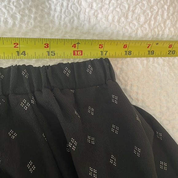 Veronica M Off the Shoulder Shirt (S) - Picture 6 of 7